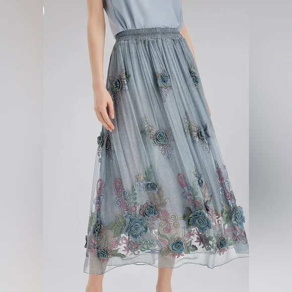 Rich Radi Q’s 3-D Floral Silk Skirt – Bluish Gray, Handcrafted Couture - Picture 1 of 9